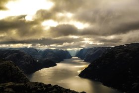 Svenske Fjorde Gennem en Rejsendes Øjne: Vandreture i Det Nordiske Vidunderland